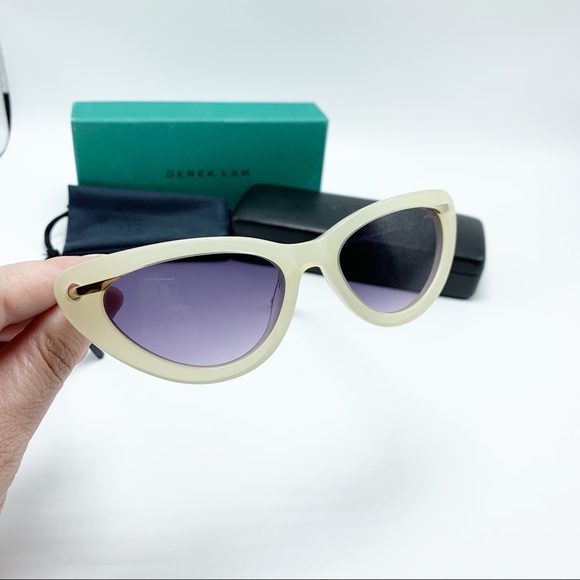 ❗️LAST PAIR❗️ Derek Lam Doris Cat Eye Sunglasses in Ivory & Navy - Picture 9 of 12